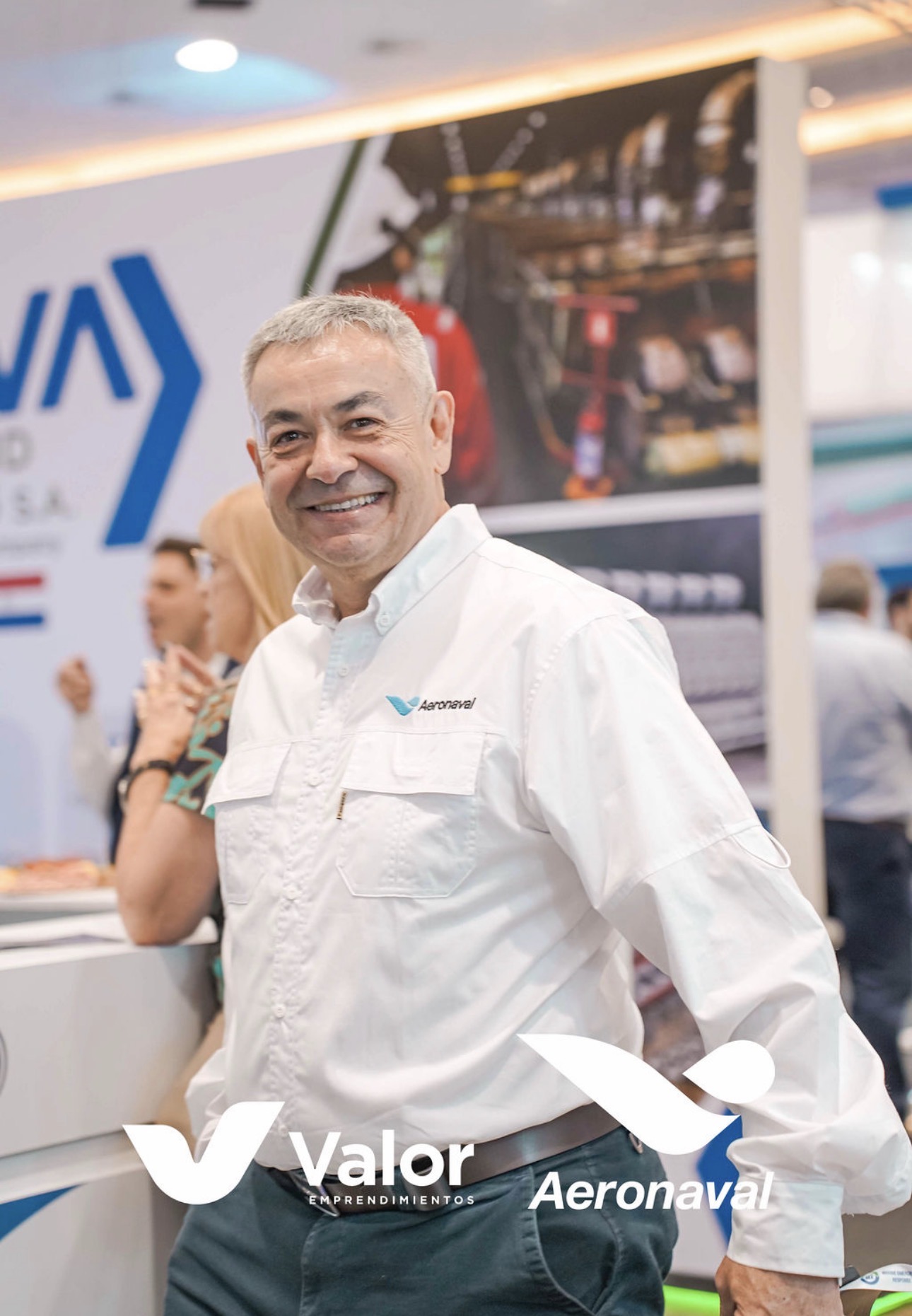 Directivo de Aeronaval en el stand del Boat Port Show 2026